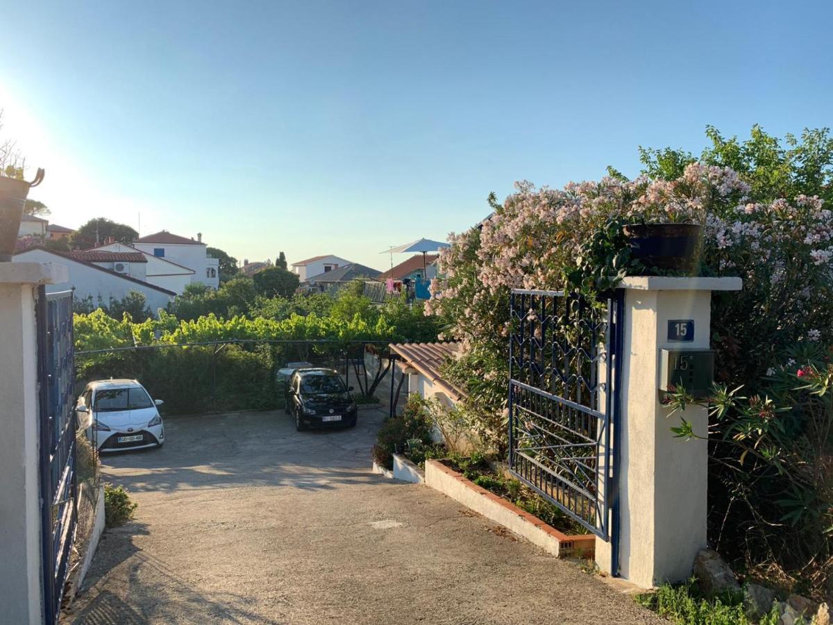 Danijela Lägenhet Mali Lošinj Exteriör bild