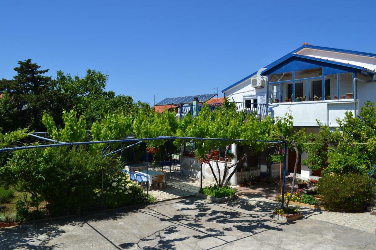 Danijela Lägenhet Mali Lošinj Exteriör bild